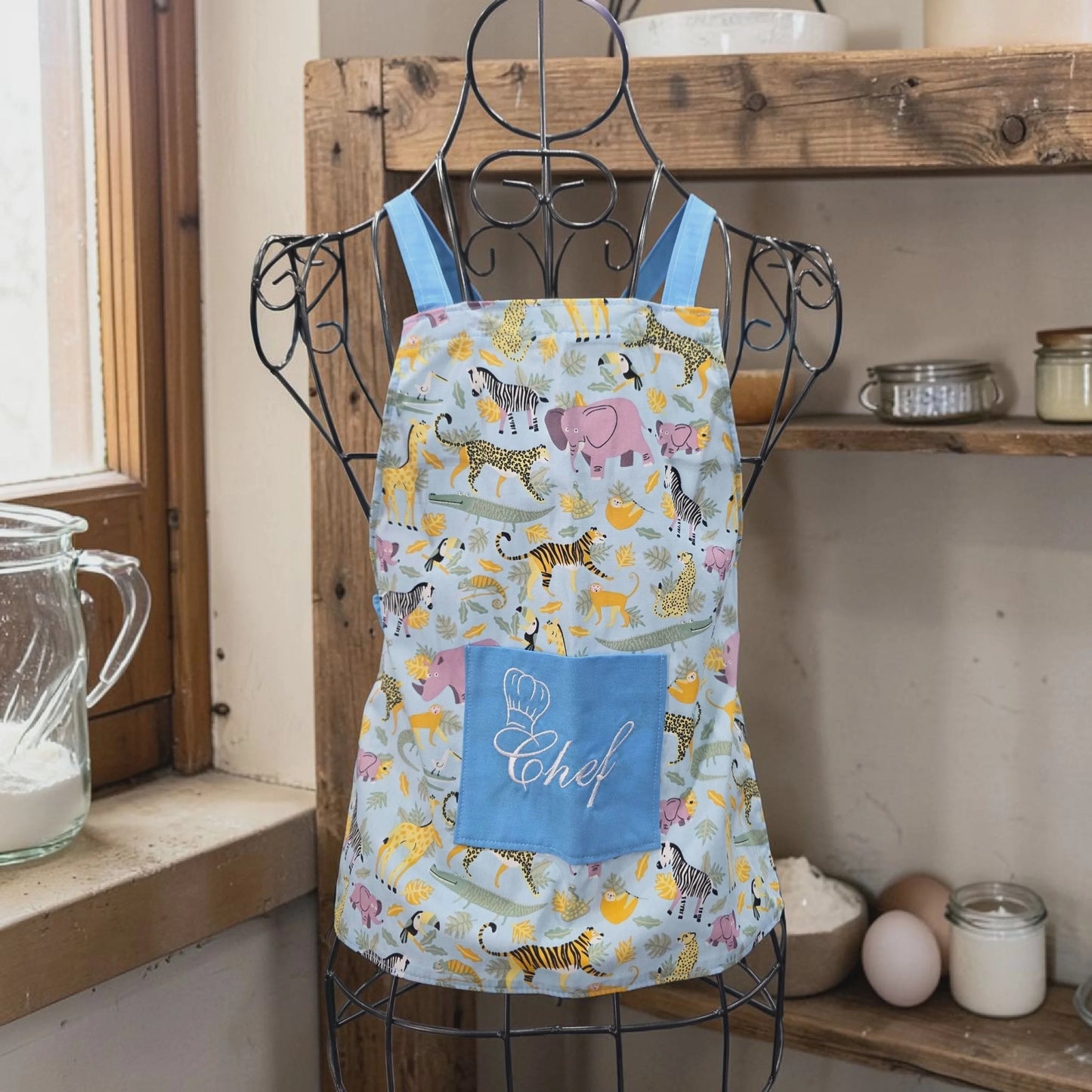 SALE $8 each 🌟Bake & Create Aprons.
