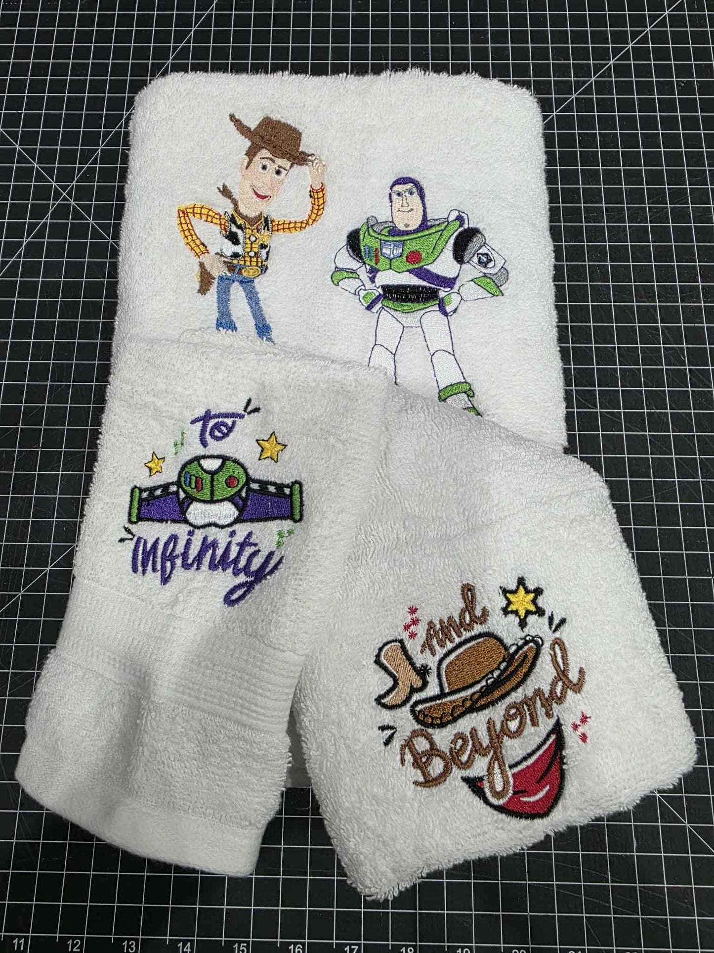 Toy Story Buzz & Woody Towel Set